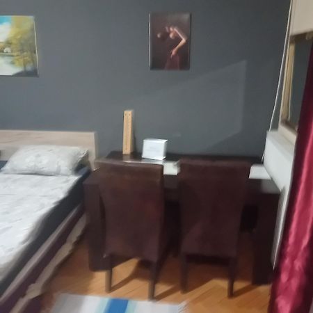 Apartment Viktor 2 Stan Na Dan Sabac Exterior photo